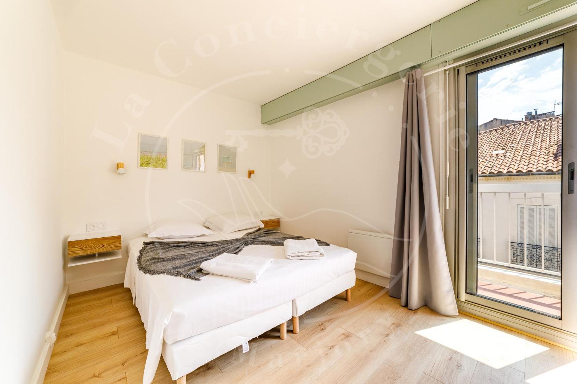 Haute - T2 Cosy Avec Clim & Balcon * Toulon